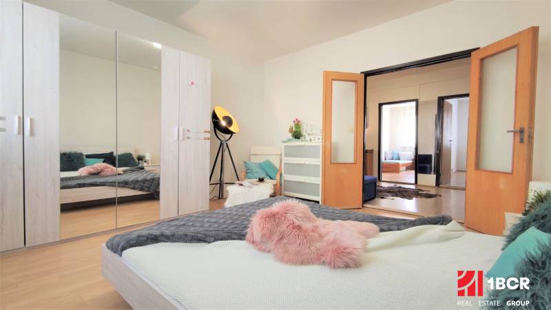Sale Three bedroom apartment, Vígľašská, Bratislava - Petržalka, Slova