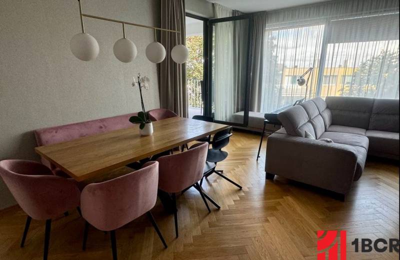 Sale Three bedroom apartment, Three bedroom apartment, Na varte, Brati