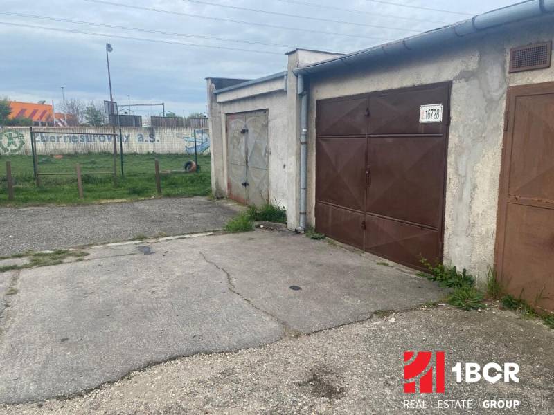 Sale Garage, Garage, Súhvezdná, Bratislava - Ružinov, Slovakia