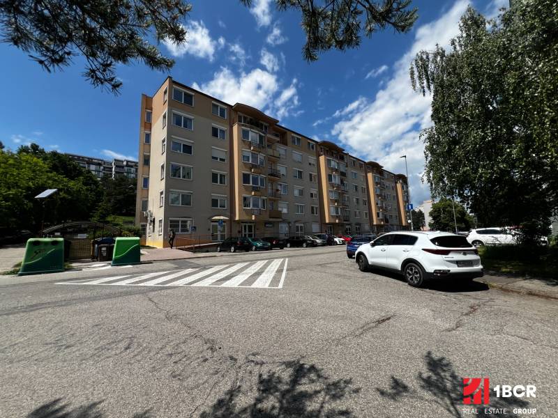 Sale Three bedroom apartment, Three bedroom apartment, Cabanova, Brati