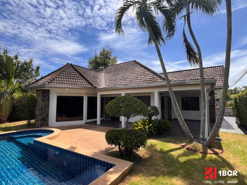 COZY 3 BEDROOM POOL VILLA - EAST PATTAYA