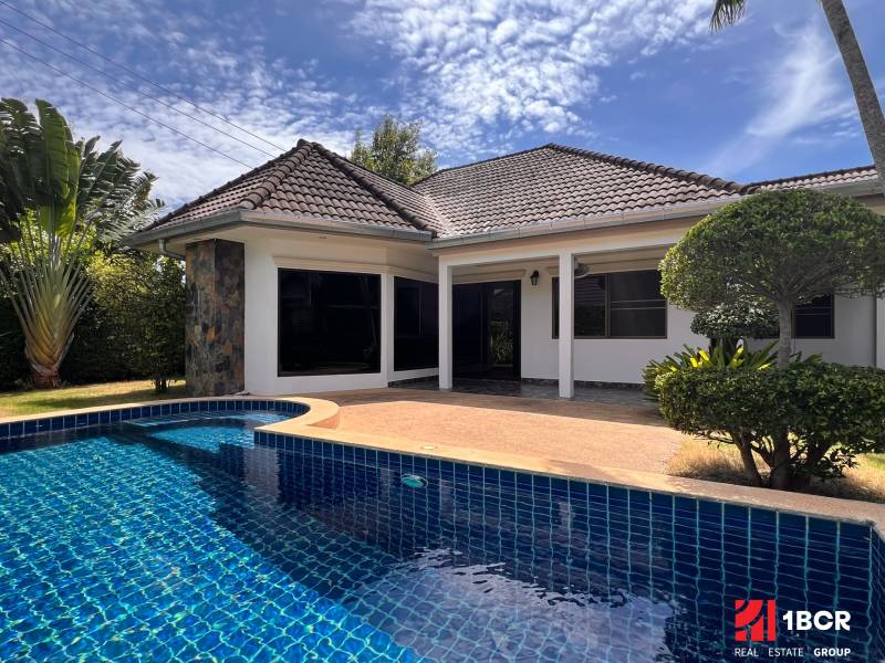COZY 3 BEDROOM POOL VILLA - EAST PATTAYA