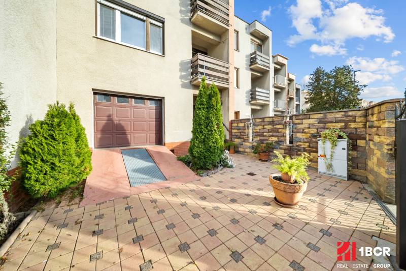 Sale Family house, Family house, Hraničná, Bratislava - Ružinov, Slova