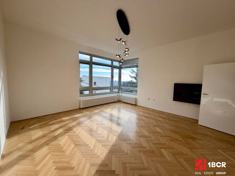 Sale Family house, Family house, Vančúrova, Bratislava - Nové Mesto, S