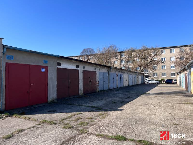 Sale Garage, Garage, Astronomická, Bratislava - Ružinov, Slovakia
