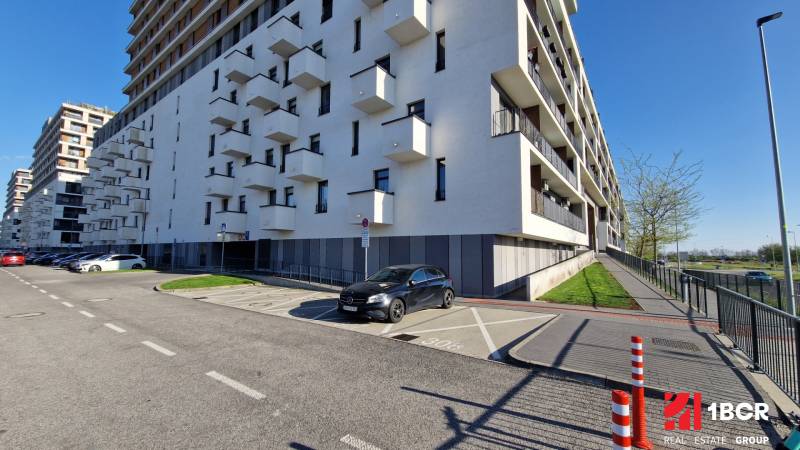 Sale Garage, Garage, Zuzany Chalupovej, Bratislava - Petržalka, Slovak