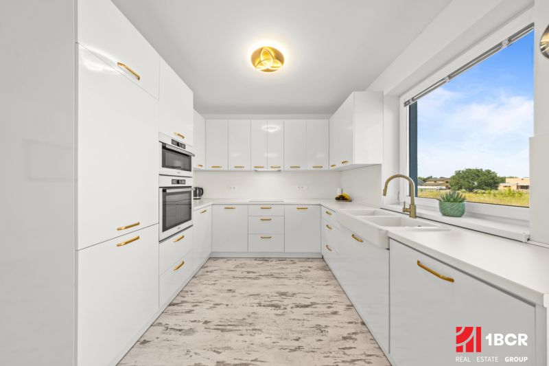 Sale Three bedroom apartment, Three bedroom apartment, Šípková, Senec,