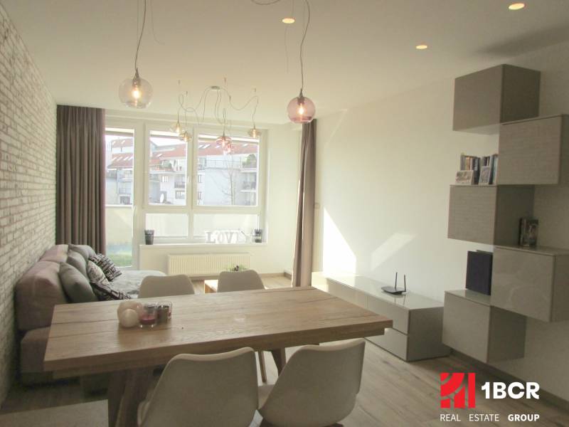 Rent Two bedroom apartment, Drotárska cesta, Bratislava - Staré Mesto,